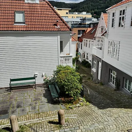 Downtown, Free Parking, 4 Bedrooms, Nordnes, Bryggen, * برغن