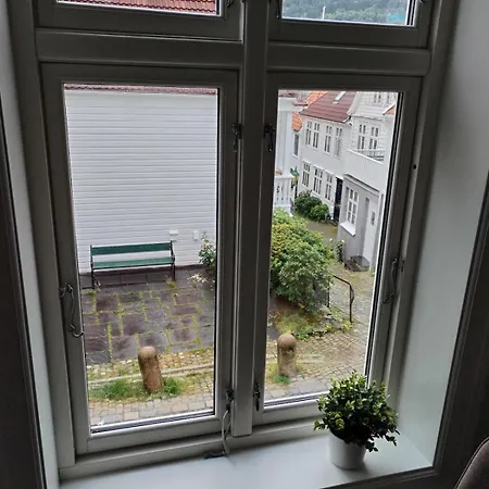 Downtown, Free Parking, 4 Bedrooms, Nordnes, Bryggen, برغن