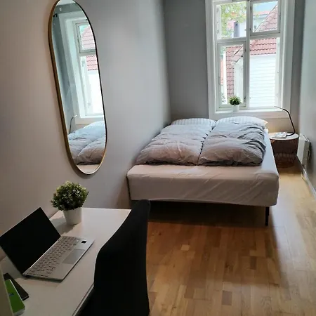 شقة Downtown, Free Parking, 4 Bedrooms, Nordnes, Bryggen, برغن